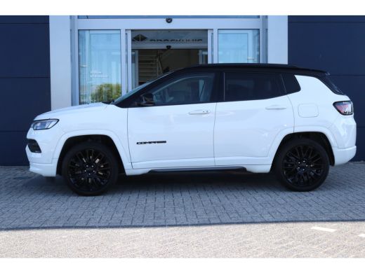 Jeep Compass 4xe 240 Plug-in Hybrid Electric S | Adaptieve Cruise | Stoel+Stuurverwarming | Camera | Navi | Ca... ActivLease financial lease