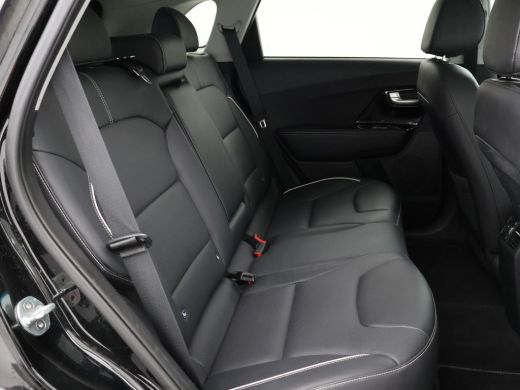 Kia e-Niro EXECUTIVELINE 64 kWh + STOELVENTILATIE | JBL | APPLE CARPLAY | LEDER | STUURVERWARMING ActivLease financial lease