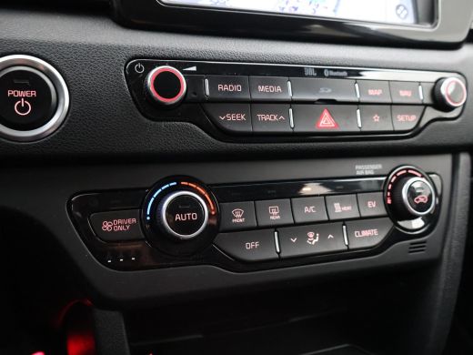 Kia e-Niro EXECUTIVELINE 64 kWh + STOELVENTILATIE | JBL | APPLE CARPLAY | LEDER | STUURVERWARMING ActivLease financial lease