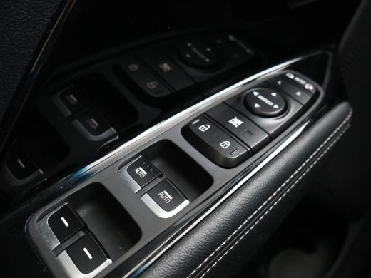 Kia e-Niro EXECUTIVELINE 64 kWh + STOELVENTILATIE | JBL | APPLE CARPLAY | LEDER | STUURVERWARMING ActivLease financial lease