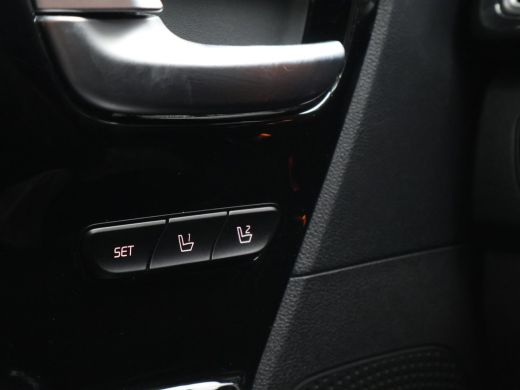 Kia e-Niro EXECUTIVELINE 64 kWh + STOELVENTILATIE | JBL | APPLE CARPLAY | LEDER | STUURVERWARMING ActivLease financial lease