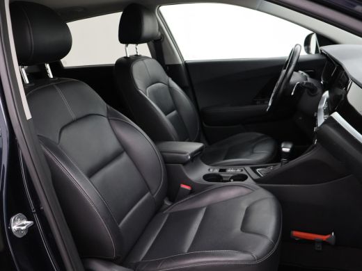Kia Niro 1.6 GDi HYBRID EXECUTIVELINE AUT. + TREKHAAK | STOELVENTILATIE | JBL | LEDER | STUURVERW. ActivLease financial lease