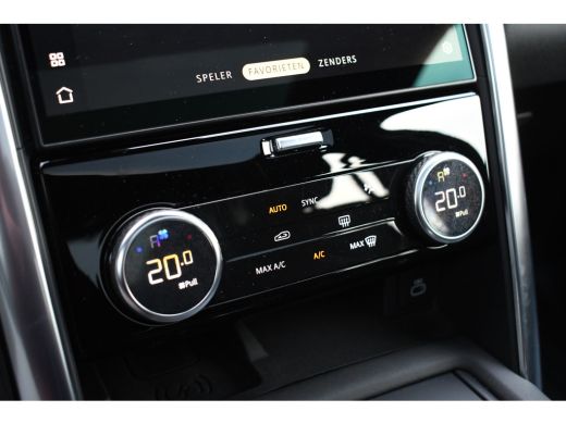 Land Rover Discovery 3.0 D300 HSE Pano Trekh HUD ACC Meridian Luchtv ActivLease financial lease