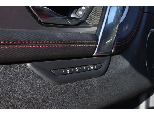 Land Rover Discovery Sport P300e 1.5 R-Dynamic HSE | Adaptieve Cruise | Pano | Stoelventilatie | Meridian Audio | Leder | Na... ActivLease financial lease