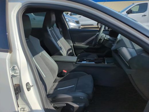 Opel Astra 1.6 Turbo Plug In Hybrid GSe Verwacht !! | Navigatie | Sportstoelen | Elektr. Stoelen | Stoel/Stu... ActivLease financial lease
