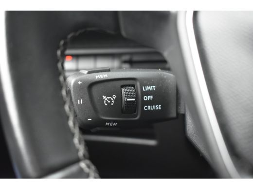 Peugeot 5008 1.2 PureTech Allure | Afn. Trekhaak | 7 Zits! | Navigatie | Achteruitrijcamera | Keyless Start | ... ActivLease financial lease