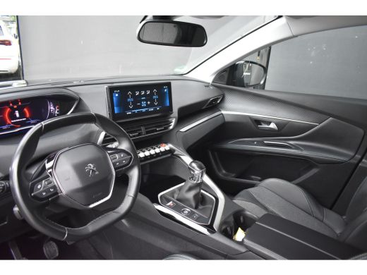 Peugeot 5008 1.2 PureTech Allure | Afn. Trekhaak | 7 Zits! | Navigatie | Achteruitrijcamera | Keyless Start | ... ActivLease financial lease