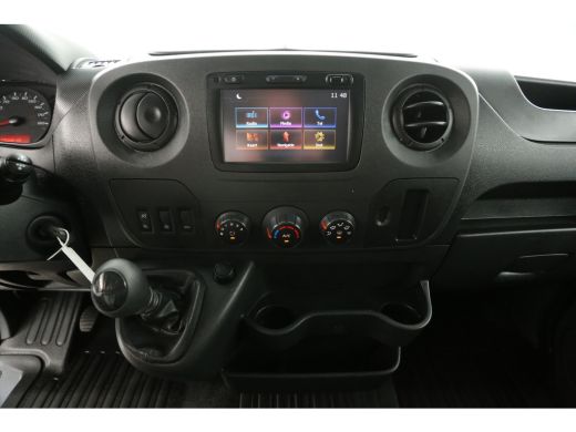 Renault Master T35 2.3 dCi L2H2 Airco Camera Cruise Navigatie PDC 3 Persoons Elektrpakket Trekhaak ActivLease financial lease