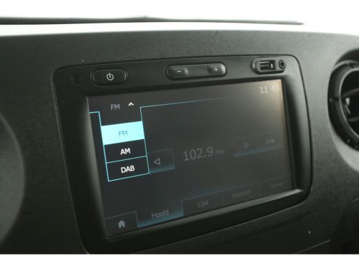 Renault Master T35 2.3 dCi L2H2 Airco Camera Cruise Navigatie PDC 3 Persoons Elektrpakket Trekhaak ActivLease financial lease