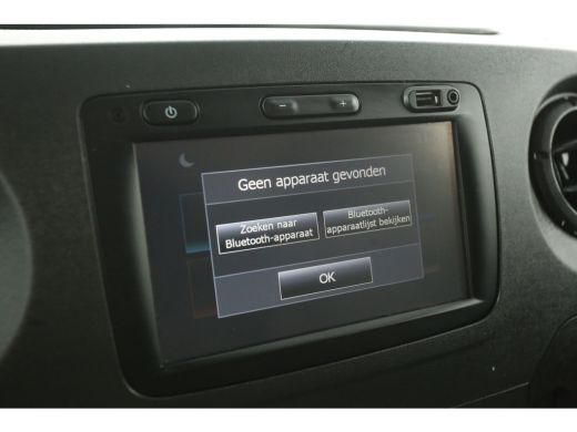 Renault Master T35 2.3 dCi L2H2 Airco Camera Cruise Navigatie PDC 3 Persoons Elektrpakket Trekhaak ActivLease financial lease