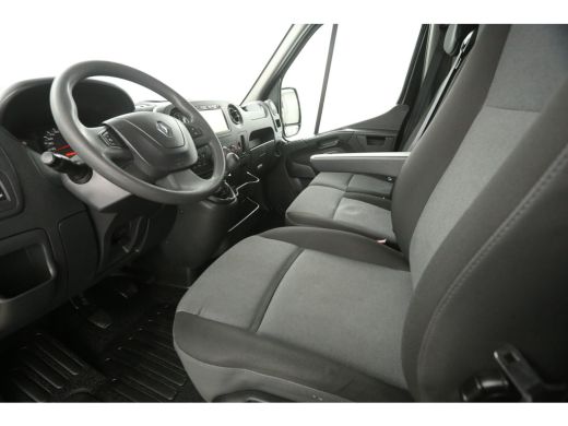Renault Master T35 2.3 dCi L2H2 Airco Camera Cruise Navigatie PDC 3 Persoons Elektrpakket Trekhaak ActivLease financial lease