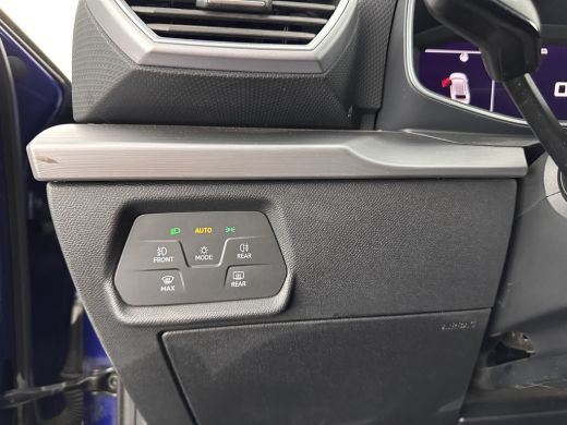 Seat Leon 1.5 eTSI FR Launch Edition Aut. *FULL-LED | DIGI-COCKPIT | NAVI-FULLMAP | SPORT-SEATS | HEATED-SE... ActivLease financial lease