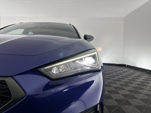 Seat Leon 1.5 eTSI FR Launch Edition Aut. *FULL-LED | DIGI-COCKPIT | NAVI-FULLMAP | SPORT-SEATS | HEATED-SE... ActivLease financial lease