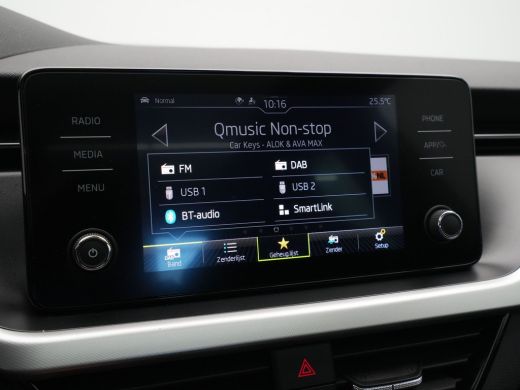 Skoda Kamiq 1.0 TSI 110pk DSG Sport Business Panorama dak 18"lm velgen Keyless Camera Clima ActivLease financial lease