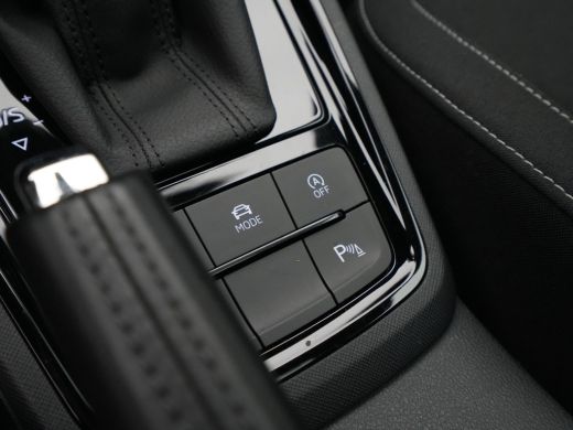 Skoda Kamiq 1.0 TSI 110pk DSG Sport Business Panorama dak 18"lm velgen Keyless Camera Clima ActivLease financial lease