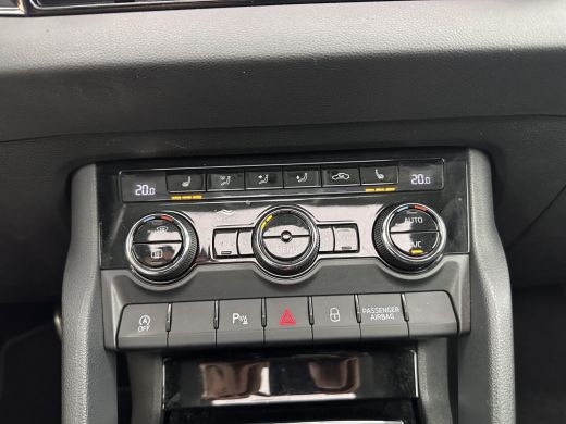 Skoda Karoq 1.5 TSI ACT Business Edition Aut. *PANO | LEATHER-ALCANTARA  | FULL-LED | NAVI-FULLMAP | KEYLESS ... ActivLease financial lease
