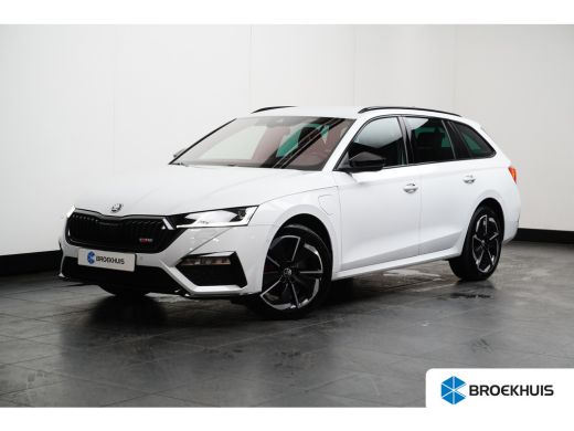 Skoda Octavia Combi 1.4 TSI RS iV PHEV 245PK Business TREKHAAK | NAVIGATIE | CAMERA | ELEKTR. A. KLEP | VERLENG... Skoda Octavia Combi 1.4 TSI RS iV PHEV 245PK Business TREKHAAK | NAVIGATIE | CAMERA | ELEKTR. A. KLEP | VERLENG...
