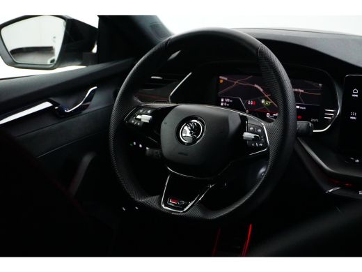 Skoda Octavia Combi 1.4 TSI RS iV PHEV 245PK Business TREKHAAK | NAVIGATIE | CAMERA | ELEKTR. A. KLEP | VERLENG... ActivLease financial lease