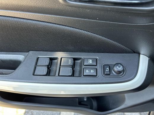 Suzuki Swift 1.2 Stijl Smart Hybrid ActivLease financial lease