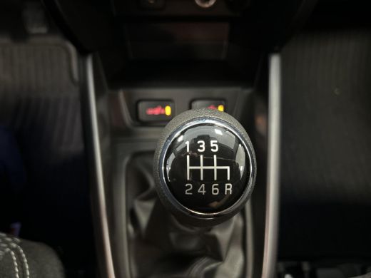 Suzuki Vitara 1.4 Boosterjet Select Smart Hybrid 1500 KG Trekgewicht ActivLease financial lease