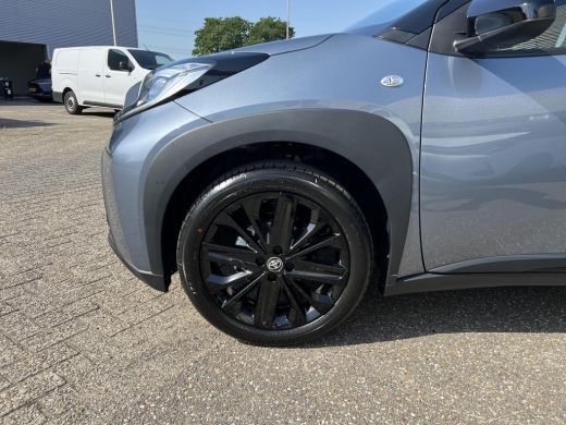Toyota Aygo 1.0 VVT-i S-CVT Premium ActivLease financial lease