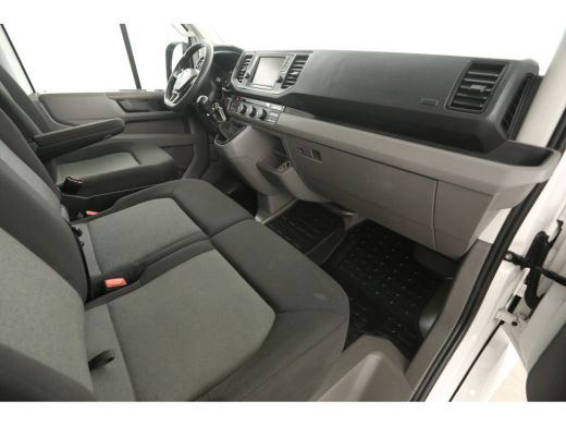 Volkswagen Crafter 35 2.0 TDI L3H3 177PK 3500KG Trekgew. Werkbus Airco Camera Carplay Cruise 3 Persoons Imperiaal Tr... ActivLease financial lease