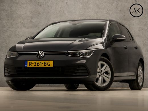 Volkswagen Golf 1.5 TSI Sportline 150Pk (APPLE CARPLAY, GROOT NAVI, STUUR/STOELVERWARMING, SFEERVERLICHTING, SPOR...