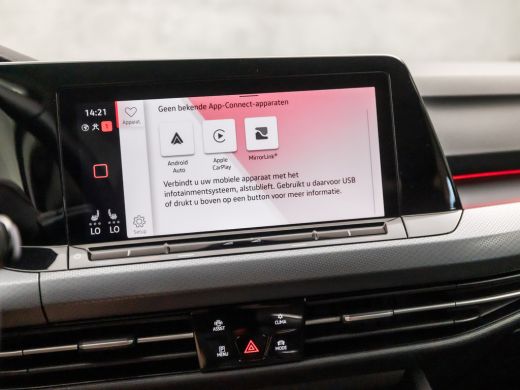 Volkswagen Golf 1.5 TSI Sportline 150Pk (APPLE CARPLAY, GROOT NAVI, STUUR/STOELVERWARMING, SFEERVERLICHTING, SPOR... ActivLease financial lease