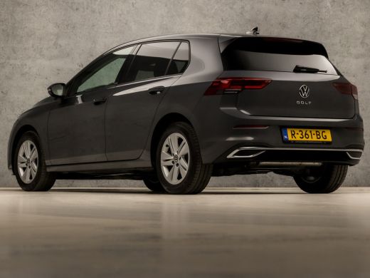 Volkswagen Golf 1.5 TSI Sportline 150Pk (APPLE CARPLAY, GROOT NAVI, STUUR/STOELVERWARMING, SFEERVERLICHTING, SPOR... ActivLease financial lease