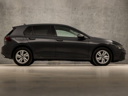 Volkswagen Golf 1.5 TSI Sportline 150Pk (APPLE CARPLAY, GROOT NAVI, STUUR/STOELVERWARMING, SFEERVERLICHTING, SPOR... ActivLease financial lease
