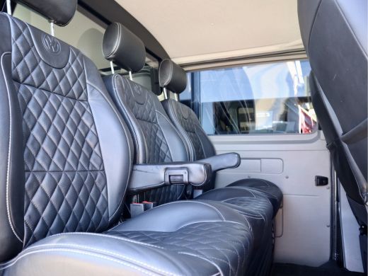 Volkswagen Transporter 2.0 TDI DSG 204PK LUXE DUBBELE CABINE 2X SCHUIFDEUR ActivLease financial lease