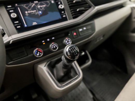 Volkswagen Transporter 2.0 TDI L1H1 Comfortline 9 Persoons (APPLE CARPLAY, TREKHAAK, PARKEERSENSOREN, GETINT GLAS, ELEK ... ActivLease financial lease