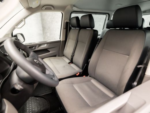 Volkswagen Transporter 2.0 TDI L1H1 Comfortline 9 Persoons (APPLE CARPLAY, TREKHAAK, PARKEERSENSOREN, GETINT GLAS, ELEK ... ActivLease financial lease