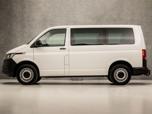 Volkswagen Transporter 2.0 TDI L1H1 Comfortline 9 Persoons (APPLE CARPLAY, TREKHAAK, PARKEERSENSOREN, GETINT GLAS, ELEK ... ActivLease financial lease