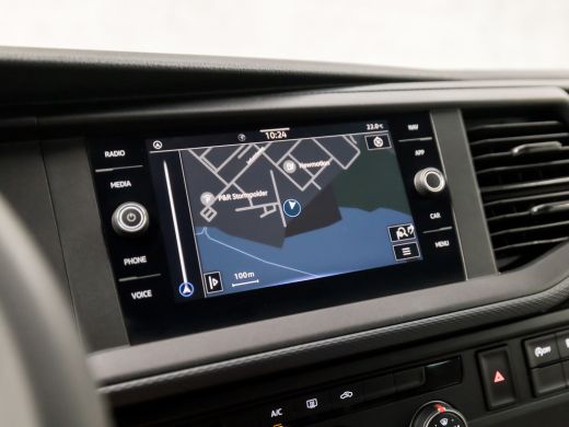 Volkswagen Transporter 2.0 TDI L1H1 Comfortline 9 Persoons (APPLE CARPLAY, TREKHAAK, PARKEERSENSOREN, GETINT GLAS, ELEK ... ActivLease financial lease