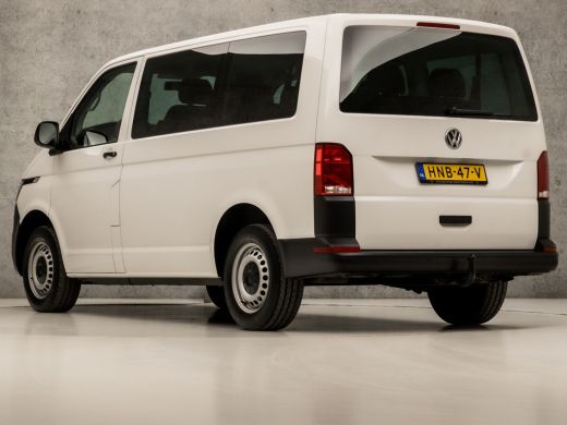 Volkswagen Transporter 2.0 TDI L1H1 Comfortline 9 Persoons (APPLE CARPLAY, TREKHAAK, PARKEERSENSOREN, GETINT GLAS, ELEK ... ActivLease financial lease