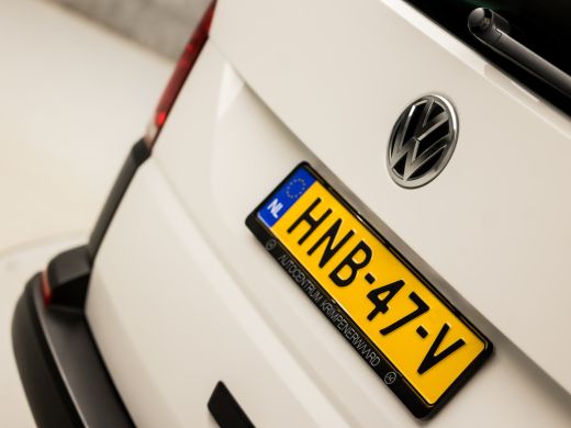 Volkswagen Transporter 2.0 TDI L1H1 Comfortline 9 Persoons (APPLE CARPLAY, TREKHAAK, PARKEERSENSOREN, GETINT GLAS, ELEK ... ActivLease financial lease