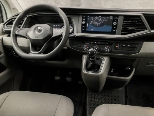 Volkswagen Transporter 2.0 TDI L1H1 Comfortline 9 Persoons (APPLE CARPLAY, TREKHAAK, PARKEERSENSOREN, GETINT GLAS, ELEK ... ActivLease financial lease