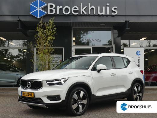 Volvo  XC40 1.5 T5 Twin Engine Momentum Pro | TREKHAAK | PANORAMADAK | DODEHOEKDETECTIE | CAMERA |