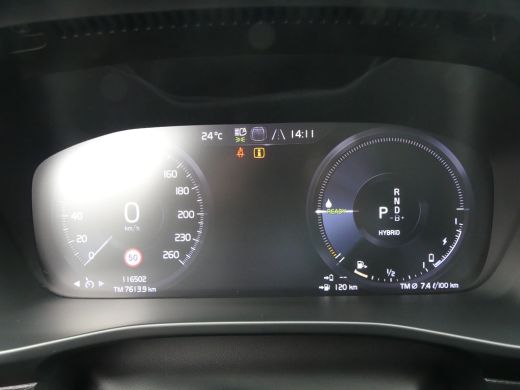 Volvo  XC40 1.5 T5 Twin Engine Momentum Pro | TREKHAAK | PANORAMADAK | DODEHOEKDETECTIE | CAMERA | ActivLease financial lease