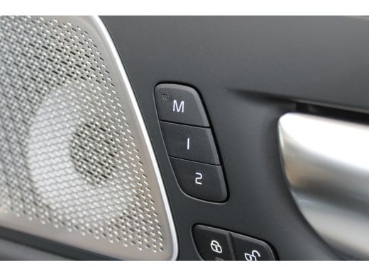 Volvo  XC60 T6 355PK Ultra Bright | Luchtvering | B&W Audio | 360° | Panoramadak | Geheugenfunctie | Getint Glas ActivLease financial lease