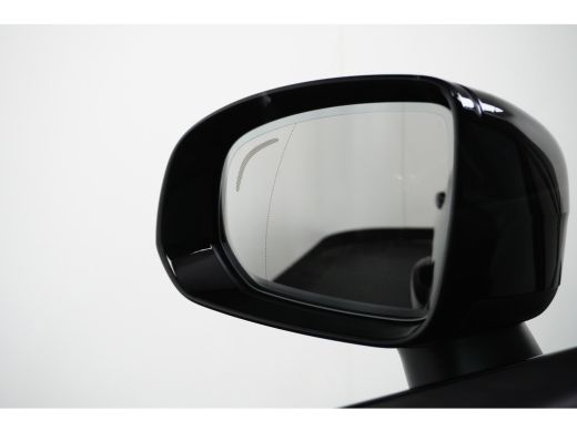 Volvo  XC60 T6 Plus Black Edition | Pano | BLIS | Verwarmbare Voorstoelen + Stuurwiel | ActivLease financial lease