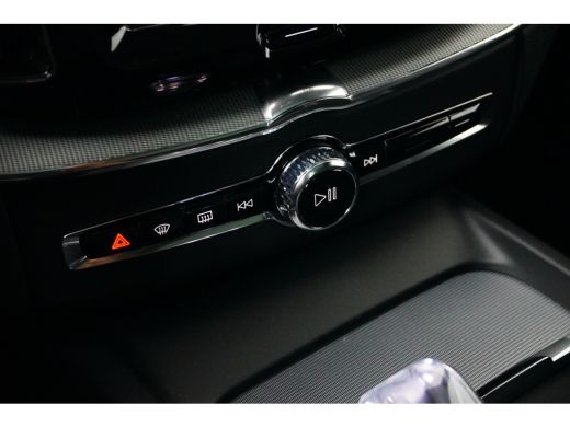 Volvo  XC60 T6 Plus Black Edition | Pano | BLIS | Verwarmbare Voorstoelen + Stuurwiel | ActivLease financial lease