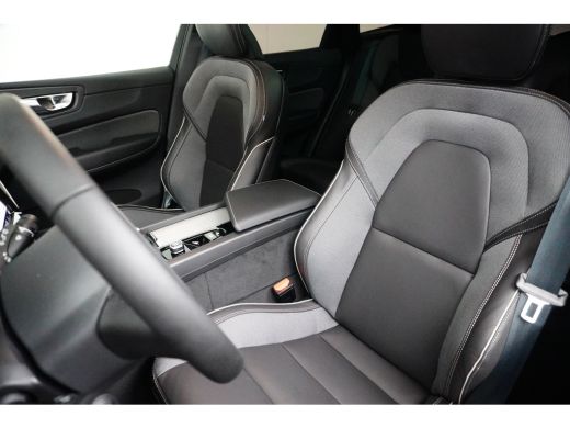 Volvo  XC60 T6 Plus Black Edition | Pano | BLIS | Verwarmbare Voorstoelen + Stuurwiel | ActivLease financial lease