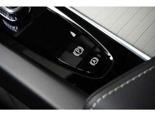 Volvo  XC60 T6 Plus Black Edition | Pano | BLIS | Verwarmbare Voorstoelen + Stuurwiel | ActivLease financial lease