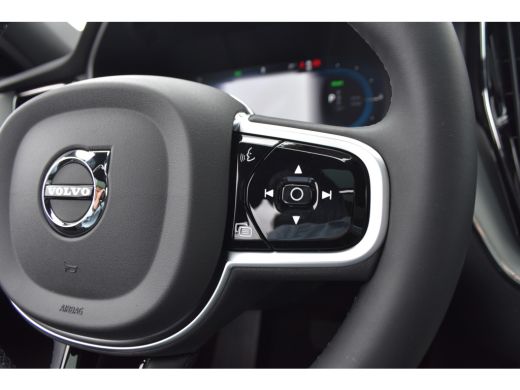 Volvo  XC60 T6 Plus Black Edition | Pano | BLIS | Verwarmbare Voorstoelen + Stuurwiel | ActivLease financial lease