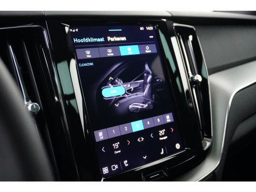 Volvo  XC60 T6 Plus Black Edition | Pano | BLIS | Verwarmbare Voorstoelen + Stuurwiel | ActivLease financial lease