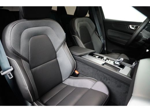 Volvo  XC60 T6 Plus Black Edition | Pano | BLIS | Verwarmbare Voorstoelen + Stuurwiel | ActivLease financial lease