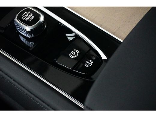 Volvo  XC90 T8 Ultra Dark Facelift | Harman/Kardon | HU-Display | 360 Camera | Panoramadak | ActivLease financial lease