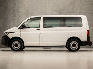 Volkswagen Transporter 2.0 TDI L1H1 Comfortline 9 Persoons (APPLE CARPLAY, TREKHAAK, PARKEERSENSOREN, GETINT GLAS, ELEK ...
